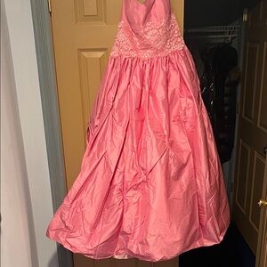 Elegant Pink Strapless Gown